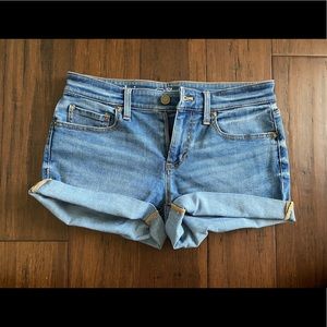 vineyard vines high-rise jean shorts